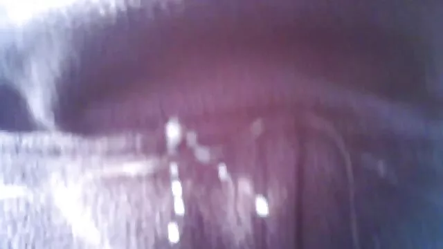 دقت مکیده دو عکس سکی متحرک را cocks بزرگ